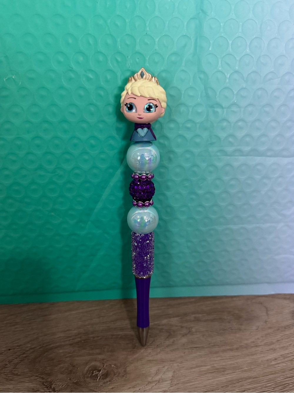 Disney Doorables Elsa from Disney’s Frozen Beaded Pen